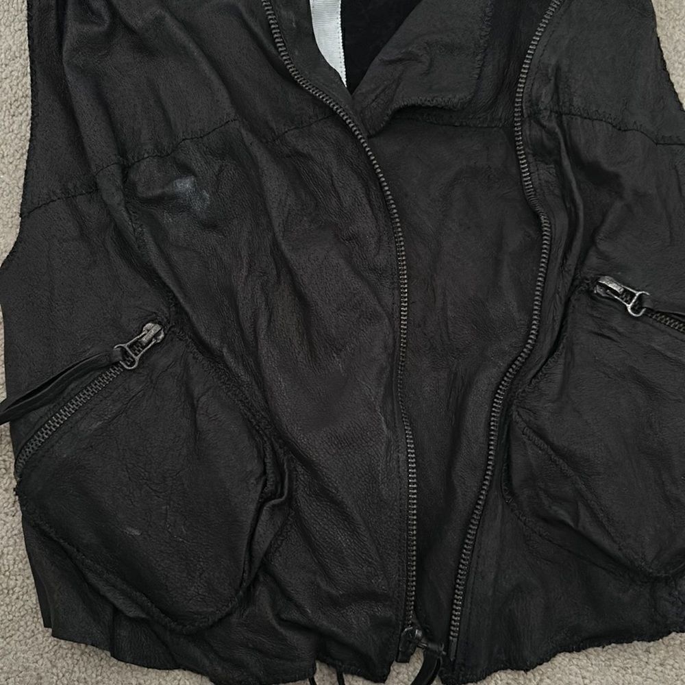 Illia 0 Vintage Leather Vest - Picture 2 of 8